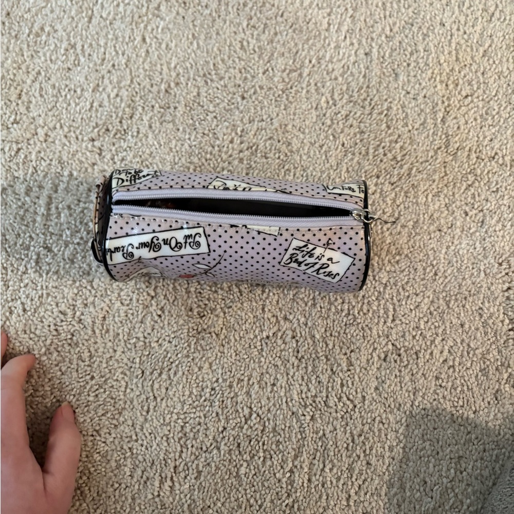 Lulu Guinness Makeup Travel Case with mirror - Picture 2 of 10